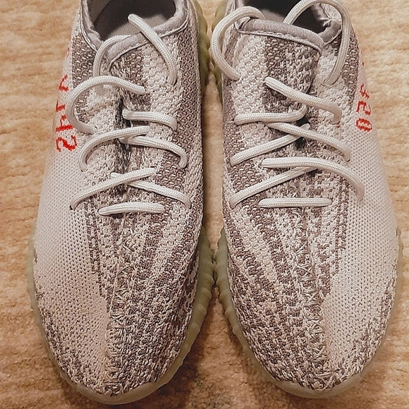 Adidas Yeezy Sneaker - Picture 3 of 6